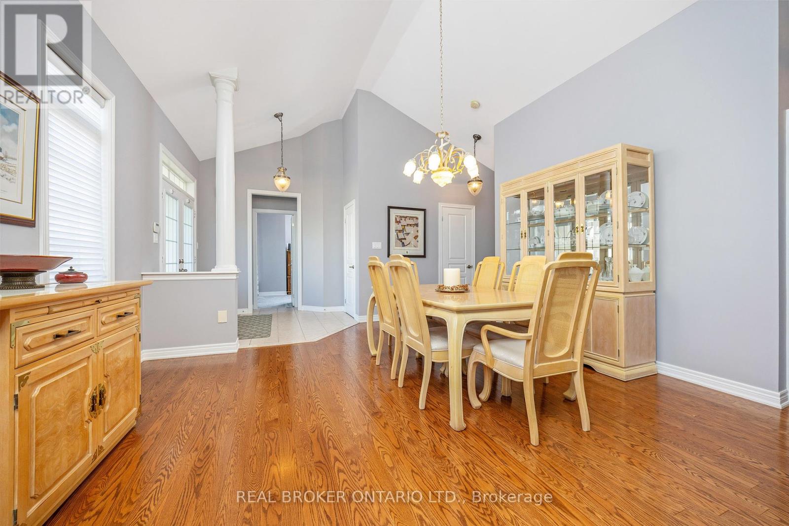 50 Garrison Square, Halton Hills, Ontario  L7G 0B9 - Photo 7 - W12453960