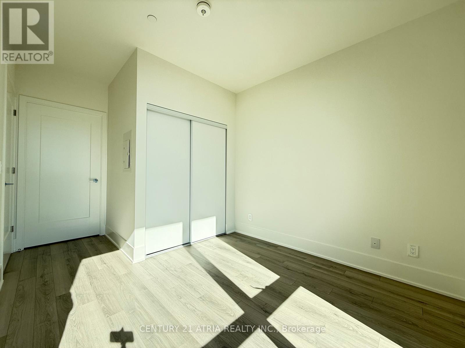 2001 - 3079 Trafalgar Road, Oakville, Ontario  L6H 7E3 - Photo 20 - W12453969