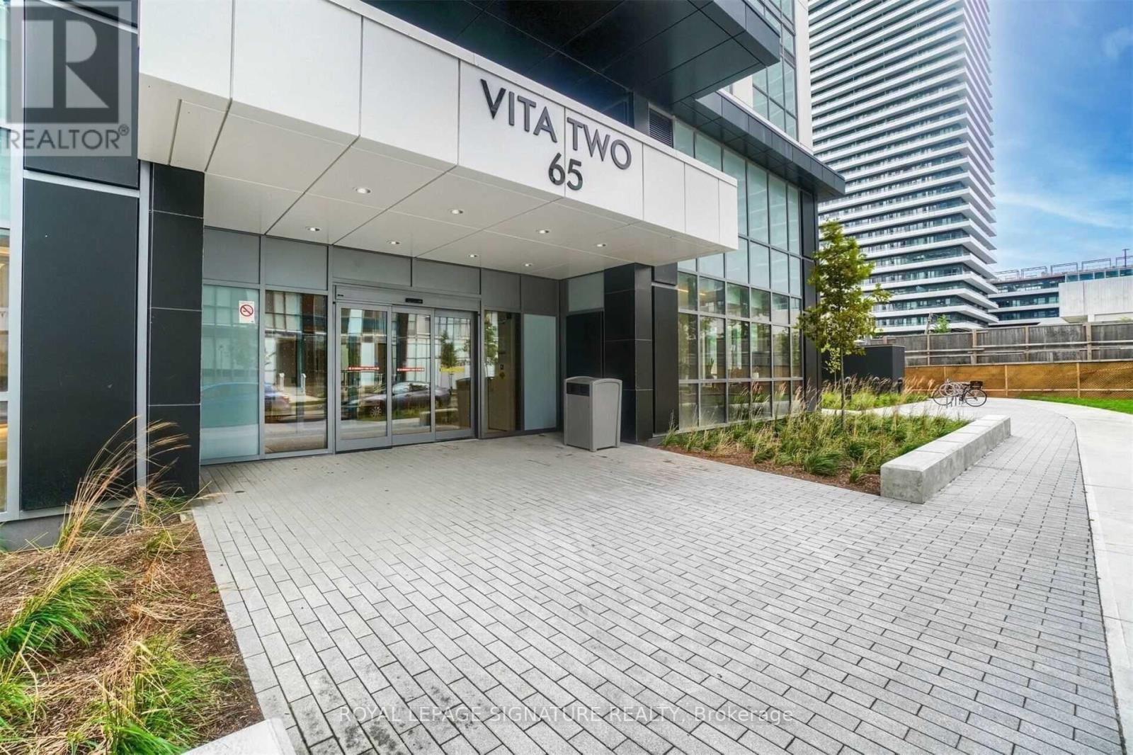 1406 - 65 Annie Craig Drive, Toronto, Ontario  M8V 0G3 - Photo 4 - W12453975