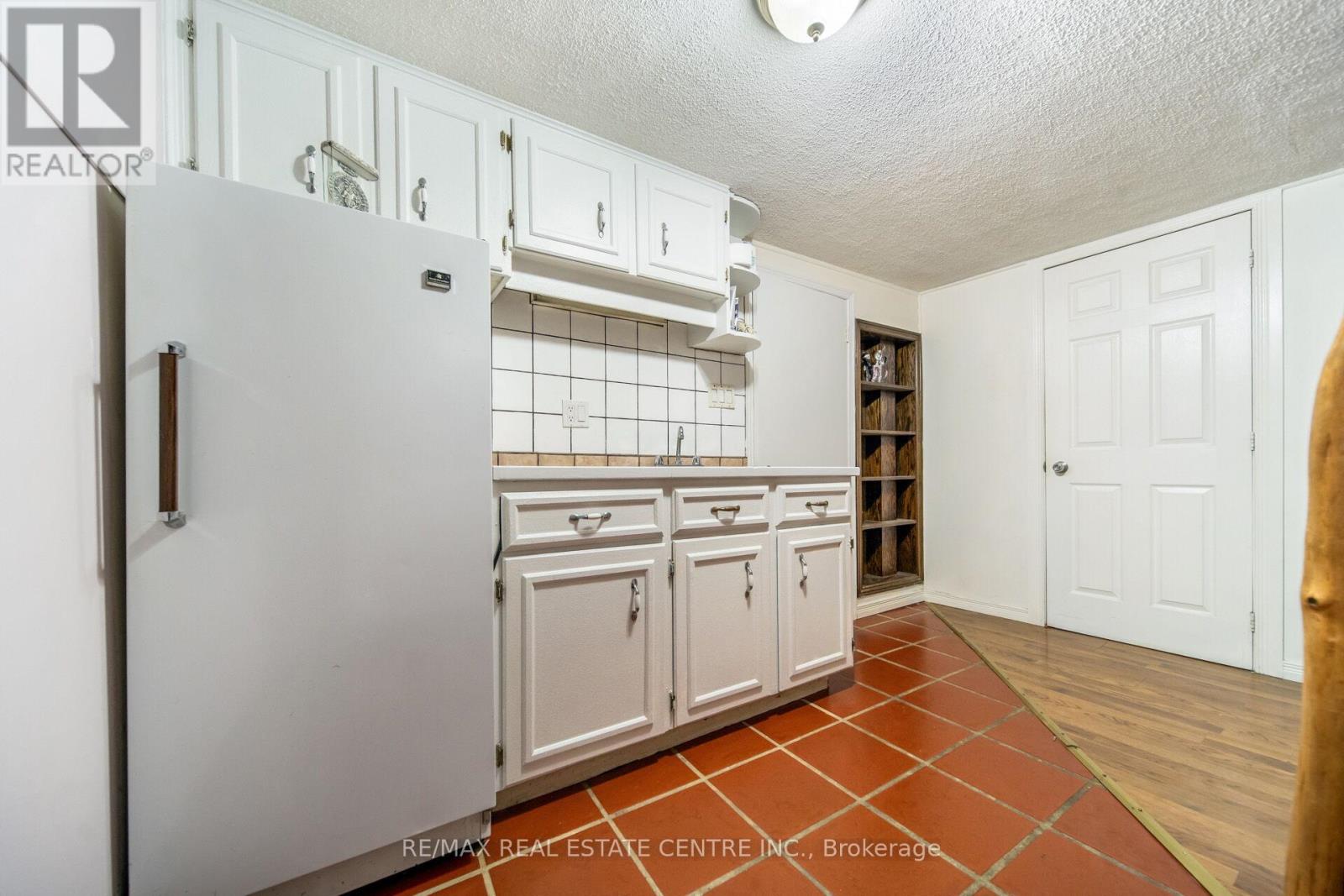 2 Charters Road, Brampton, Ontario  L6V 2S5 - Photo 38 - W12453979