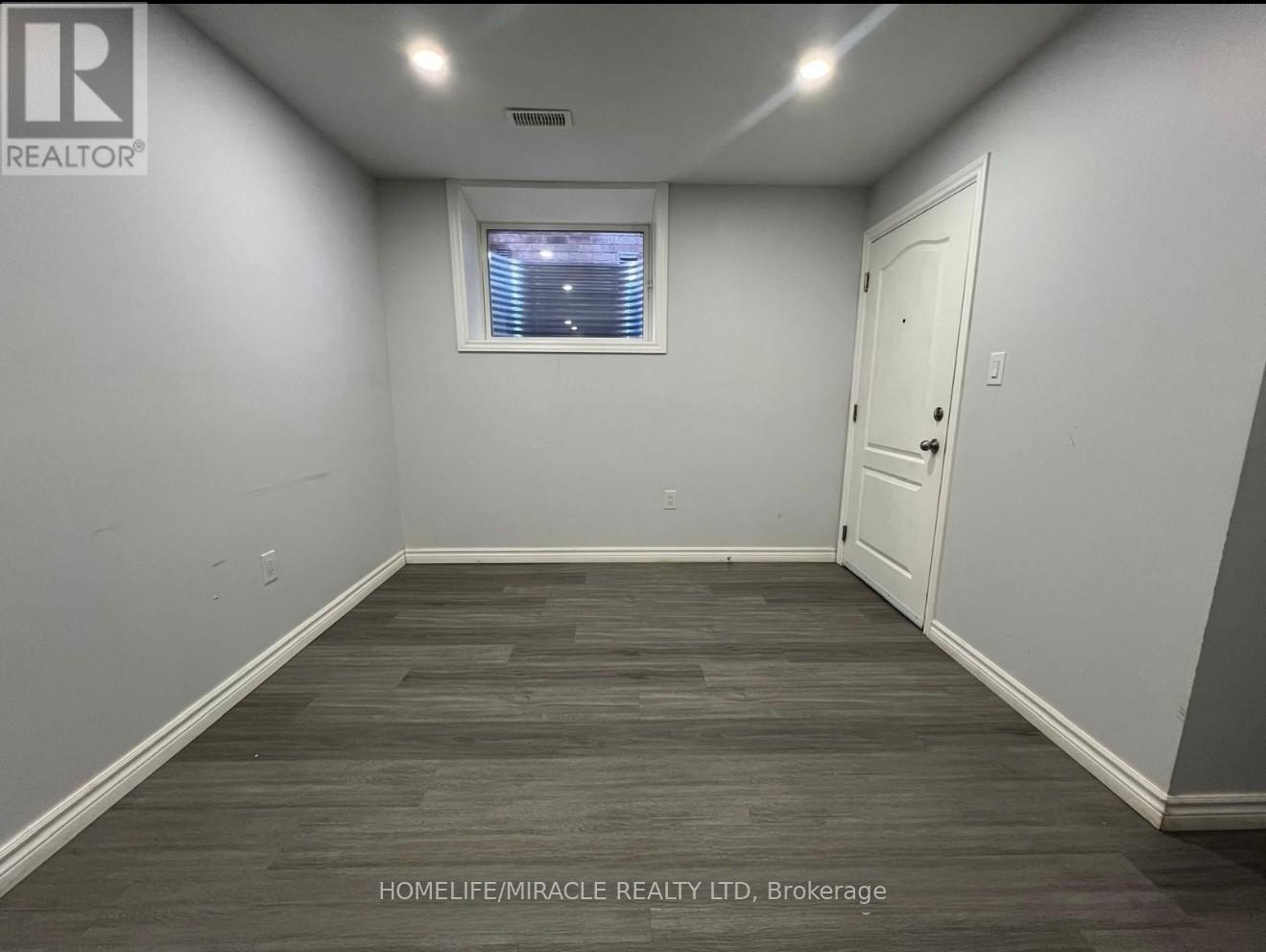 Bsmt - 10 Andretti Crescent, Brampton, Ontario  L6X 5G7 - Photo 3 - W12453988