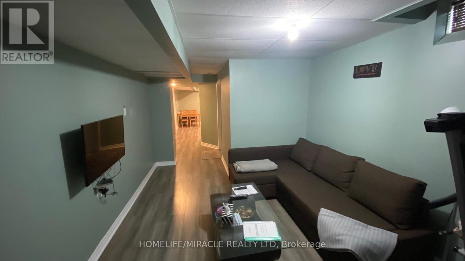 9 Fairhill Avenue, Brampton, Ontario  L7A 2A9 - Photo 19 - W12454000
