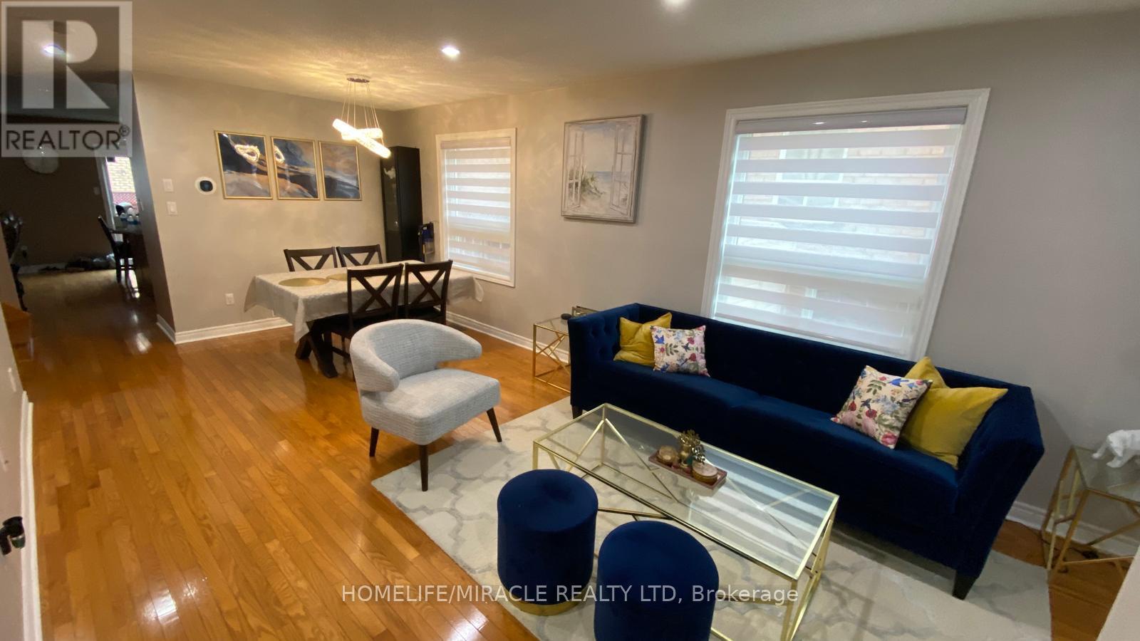 9 Fairhill Avenue, Brampton, Ontario  L7A 2A9 - Photo 3 - W12454000