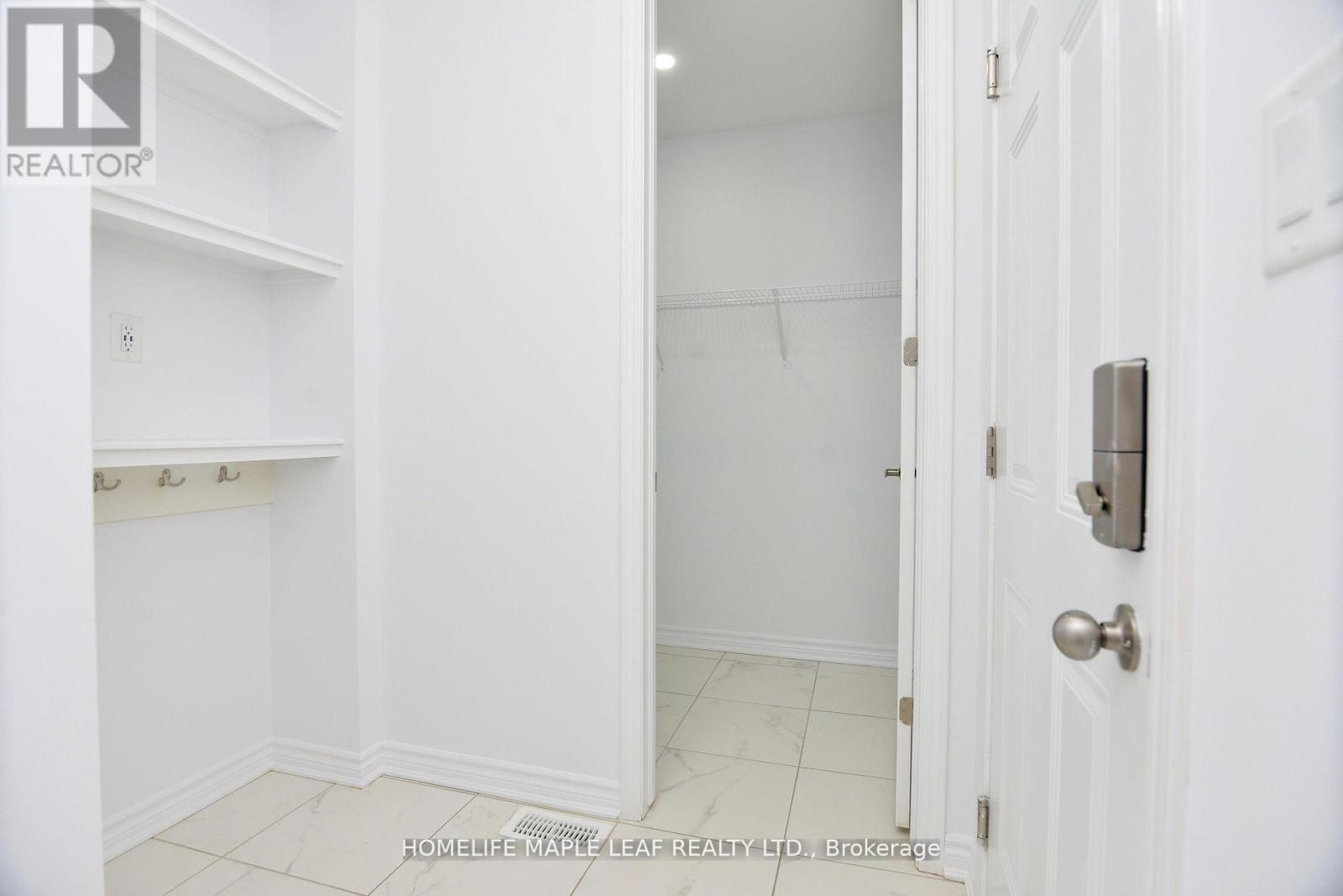 12 Eberly Woods Drive, Caledon, Ontario  L7C 4H8 - Photo 14 - W12454007