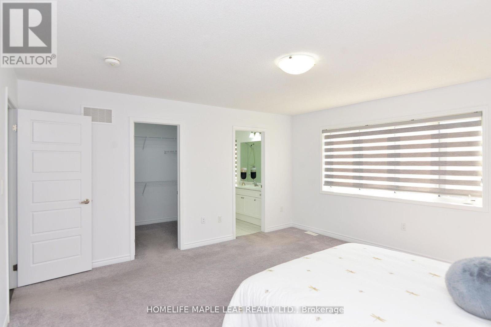 12 Eberly Woods Drive, Caledon, Ontario  L7C 4H8 - Photo 20 - W12454007