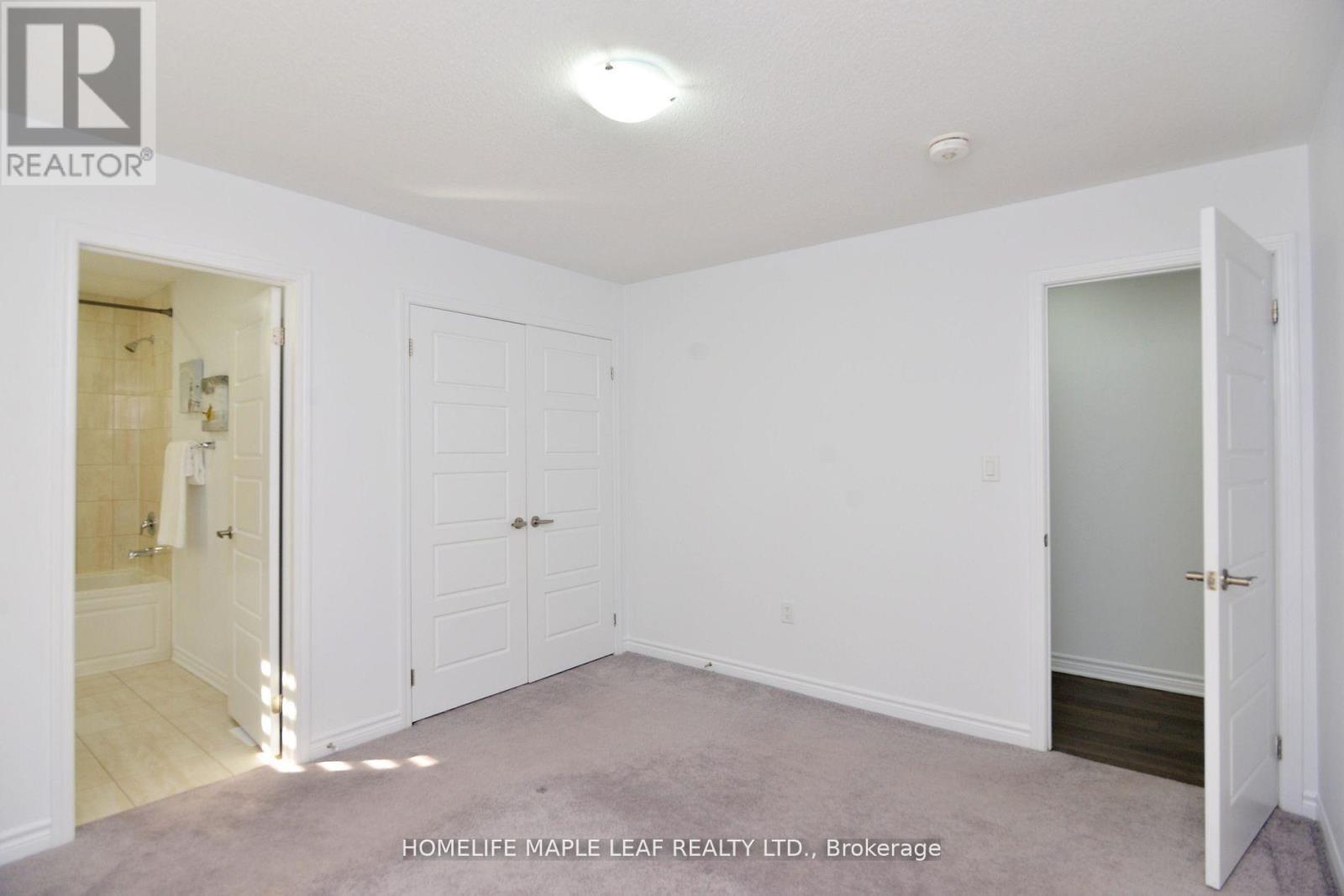 12 Eberly Woods Drive, Caledon, Ontario  L7C 4H8 - Photo 24 - W12454007
