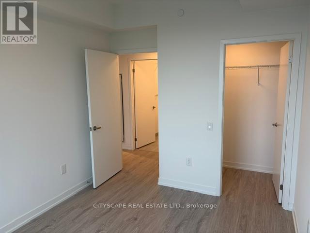 1402 - 2485 Eglinton Avenue W, Mississauga, Ontario  L5M 2T1 - Photo 8 - W12454008