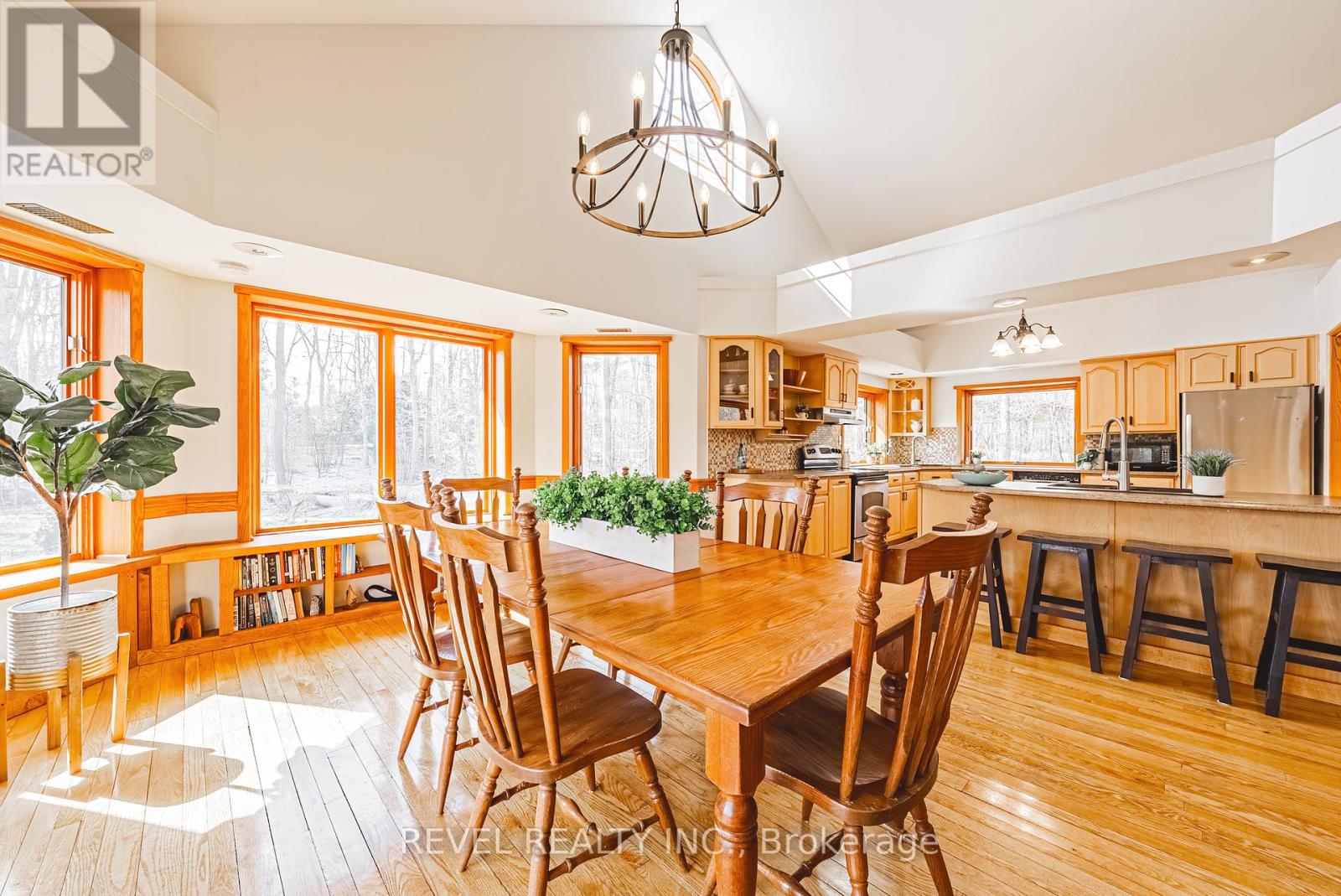 1325 3 Side Road, Milton, Ontario  L0P 1B0 - Photo 10 - W12454013