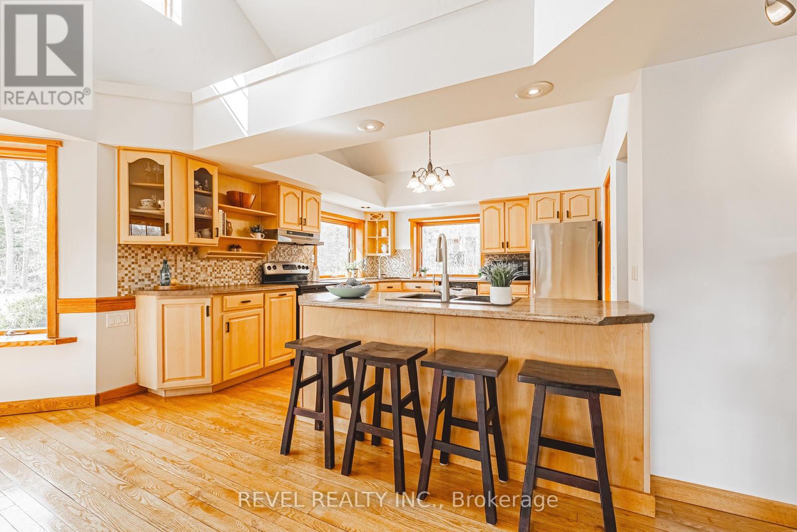 1325 3 Side Road, Milton, Ontario  L0P 1B0 - Photo 14 - W12454013