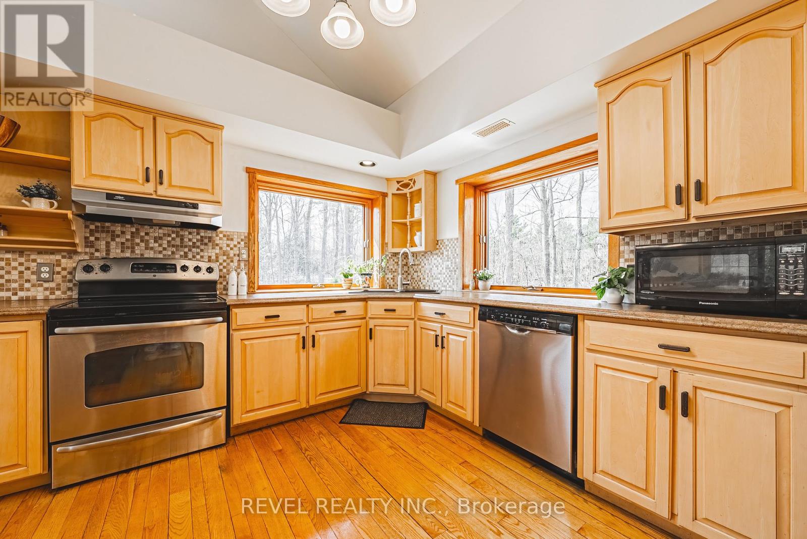 1325 3 Side Road, Milton, Ontario  L0P 1B0 - Photo 15 - W12454013