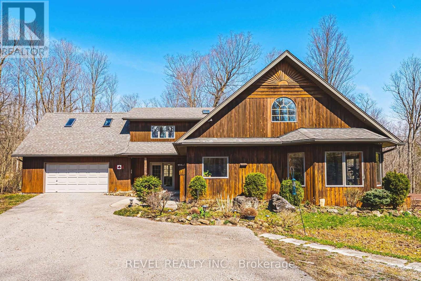1325 3 Side Road, Milton, Ontario  L0P 1B0 - Photo 2 - W12454013