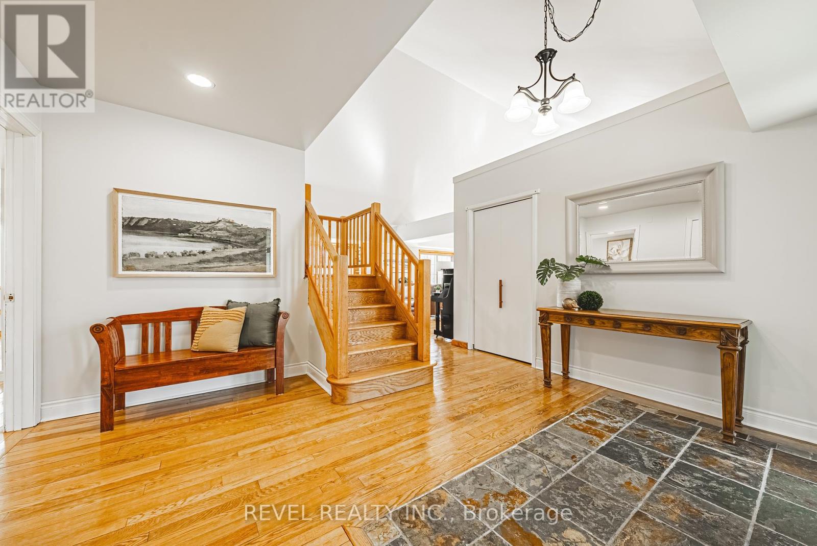 1325 3 Side Road, Milton, Ontario  L0P 1B0 - Photo 5 - W12454013