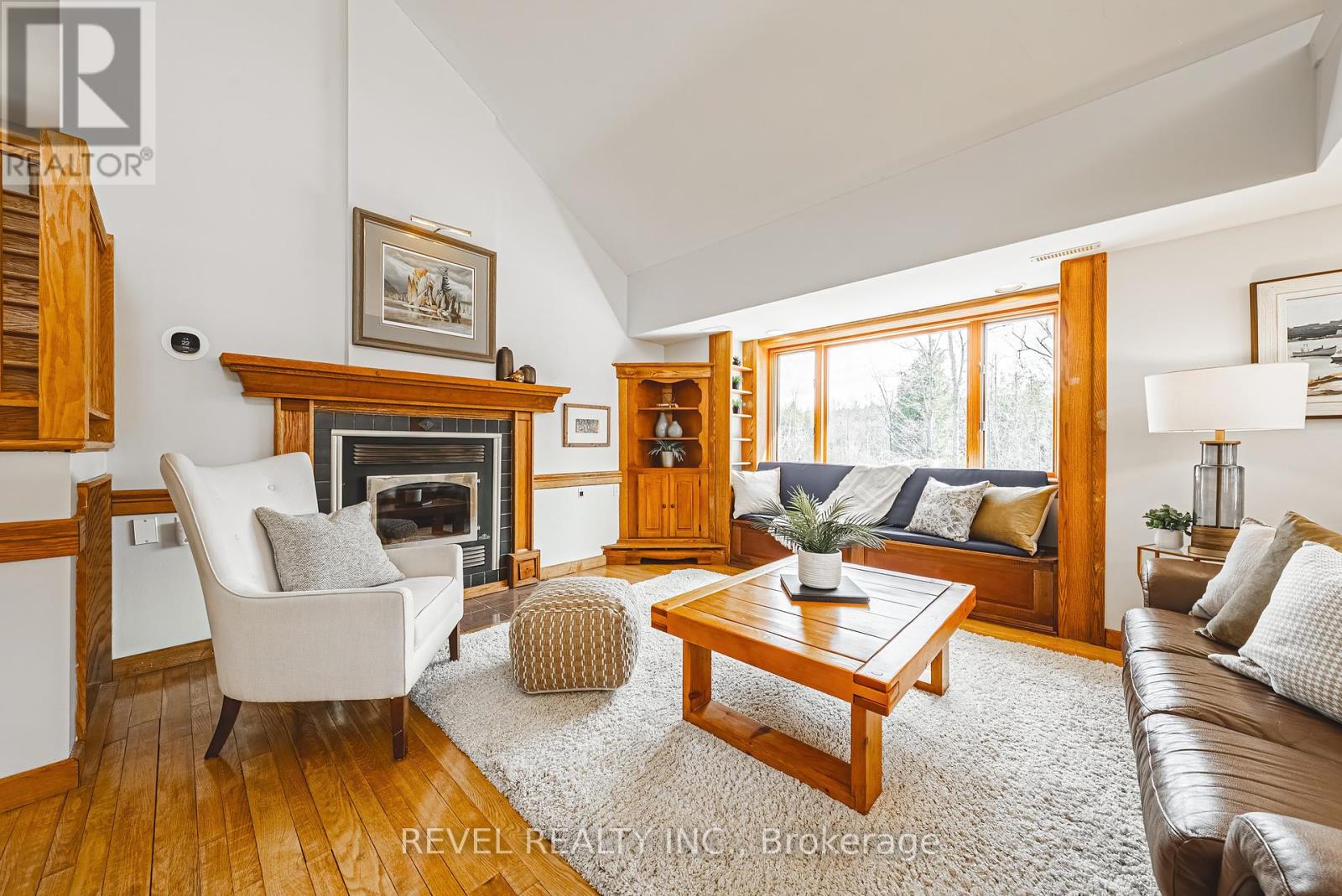 1325 3 Side Road, Milton, Ontario  L0P 1B0 - Photo 6 - W12454013