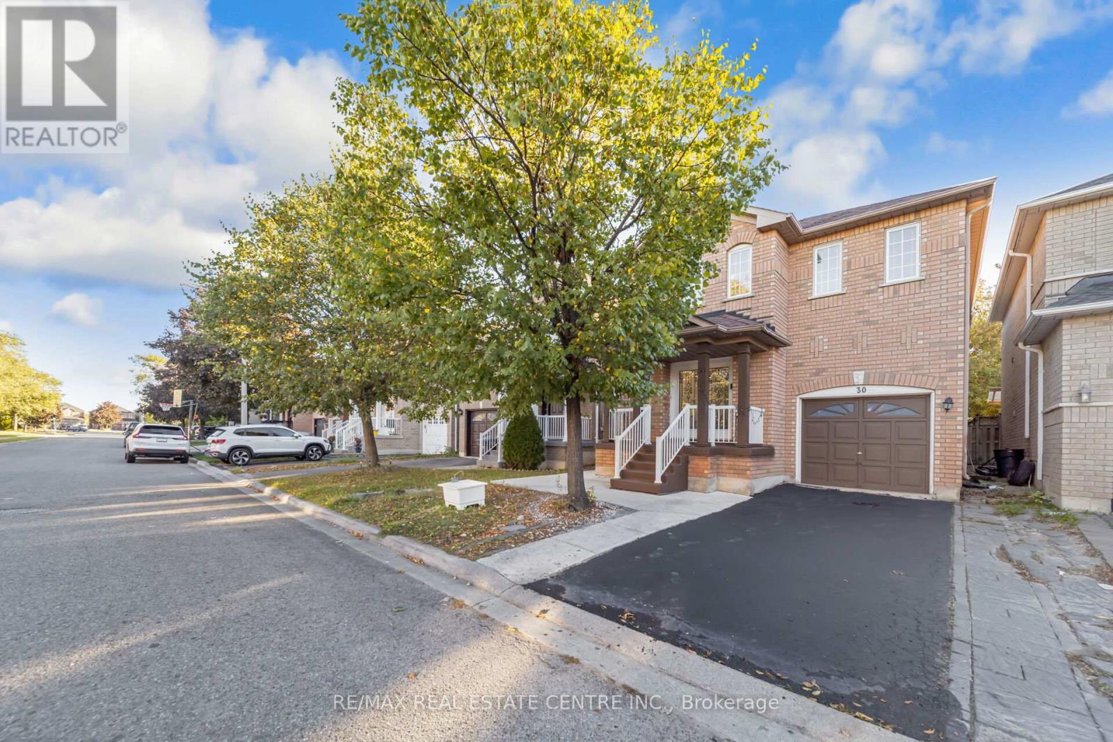 30 Florence Drive, Brampton, Ontario  L7A 2M2 - Photo 3 - W12454031