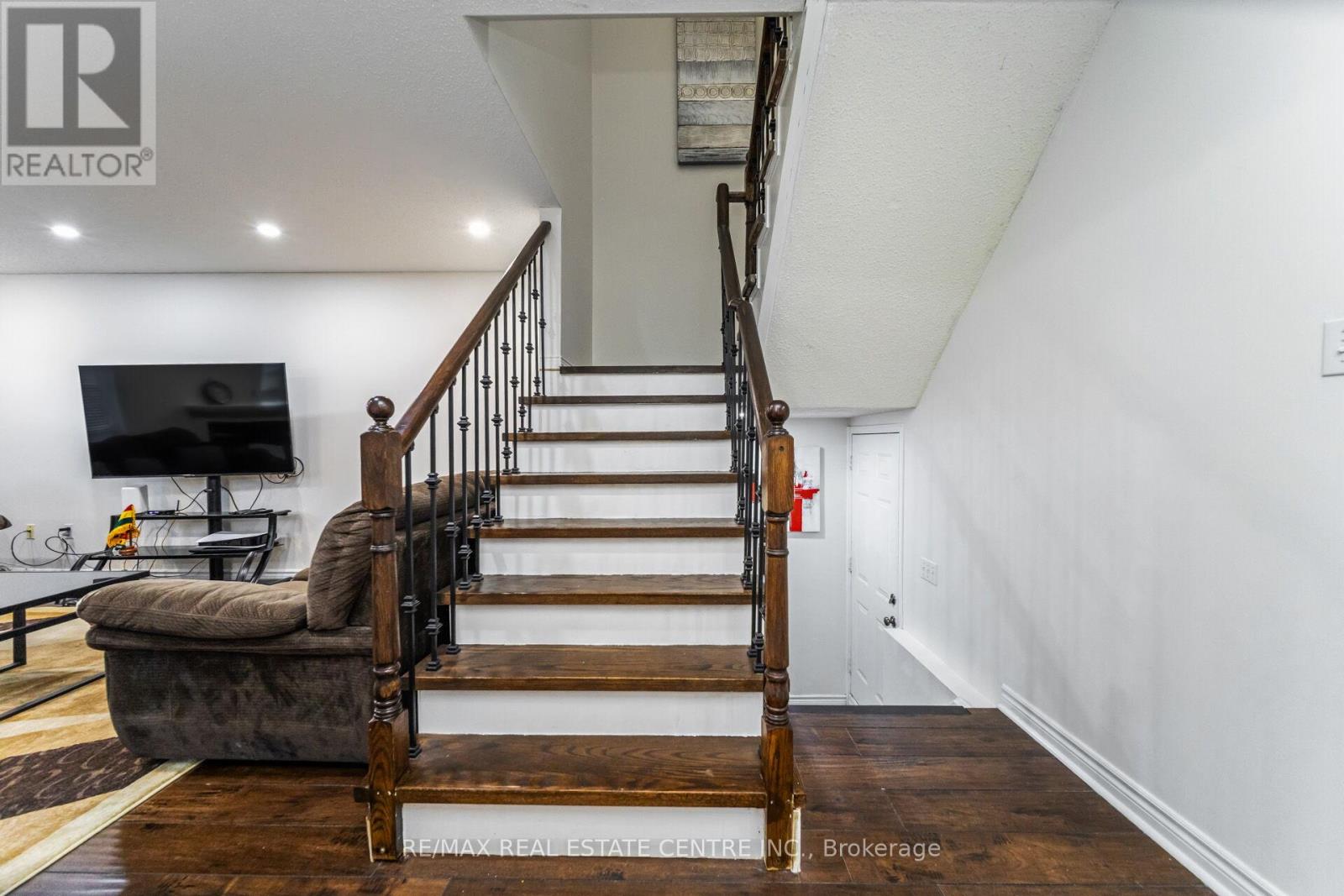 30 Florence Drive, Brampton, Ontario  L7A 2M2 - Photo 41 - W12454031