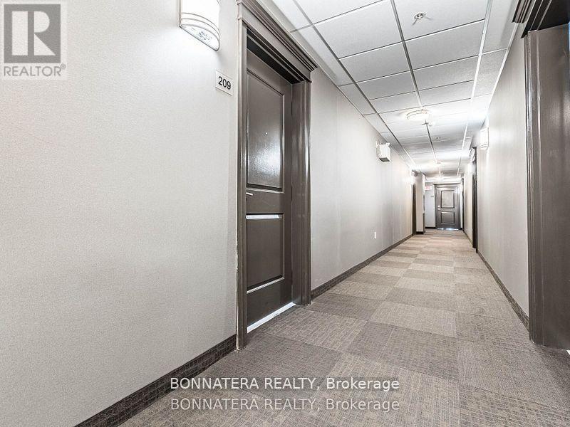 209 - 5010 Corporate Drive, Burlington, Ontario  L7L 0H6 - Photo 6 - W12454052