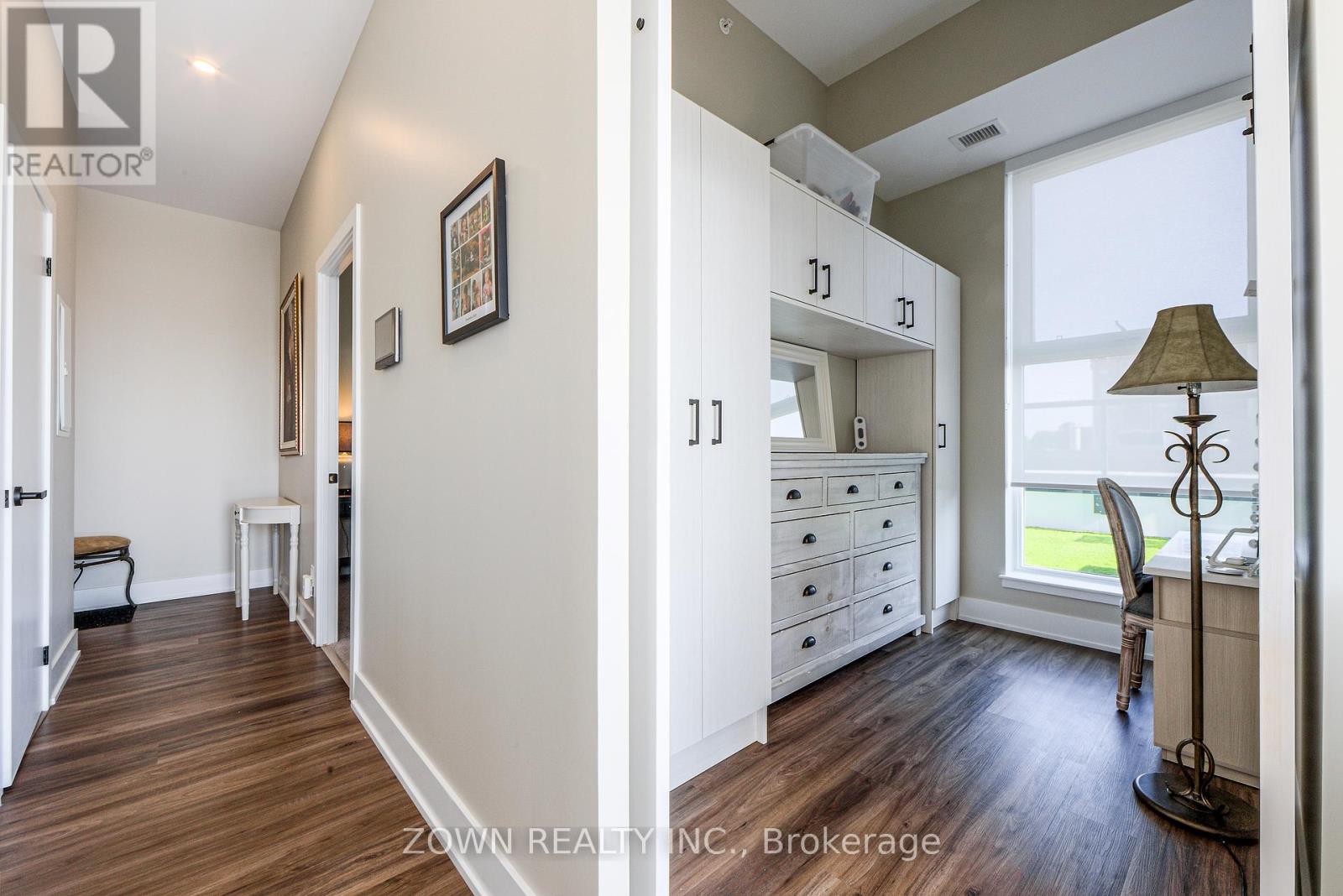 403 - 370 Martha Street, Burlington, Ontario  L7R 0G9 - Photo 18 - W12454062