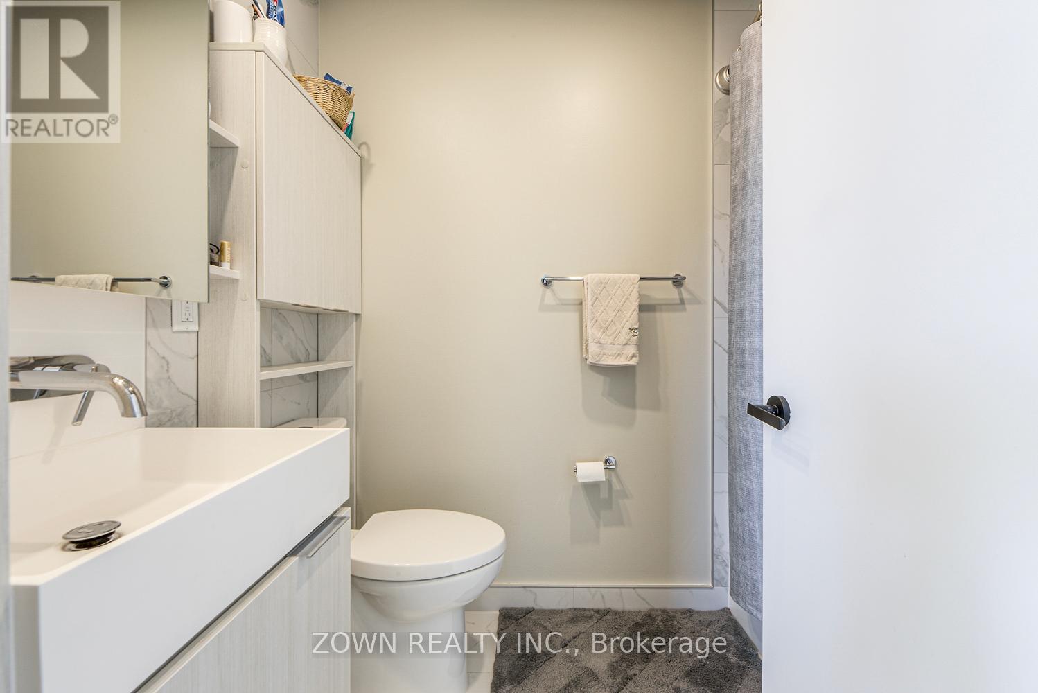 403 - 370 Martha Street, Burlington, Ontario  L7R 0G9 - Photo 33 - W12454062