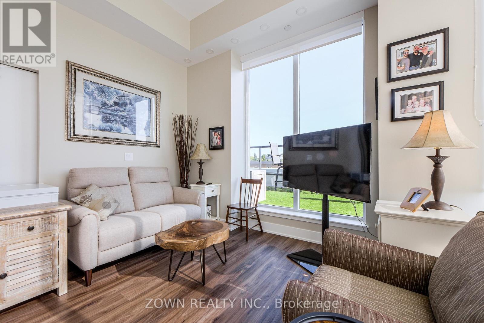 403 - 370 Martha Street, Burlington, Ontario  L7R 0G9 - Photo 8 - W12454062