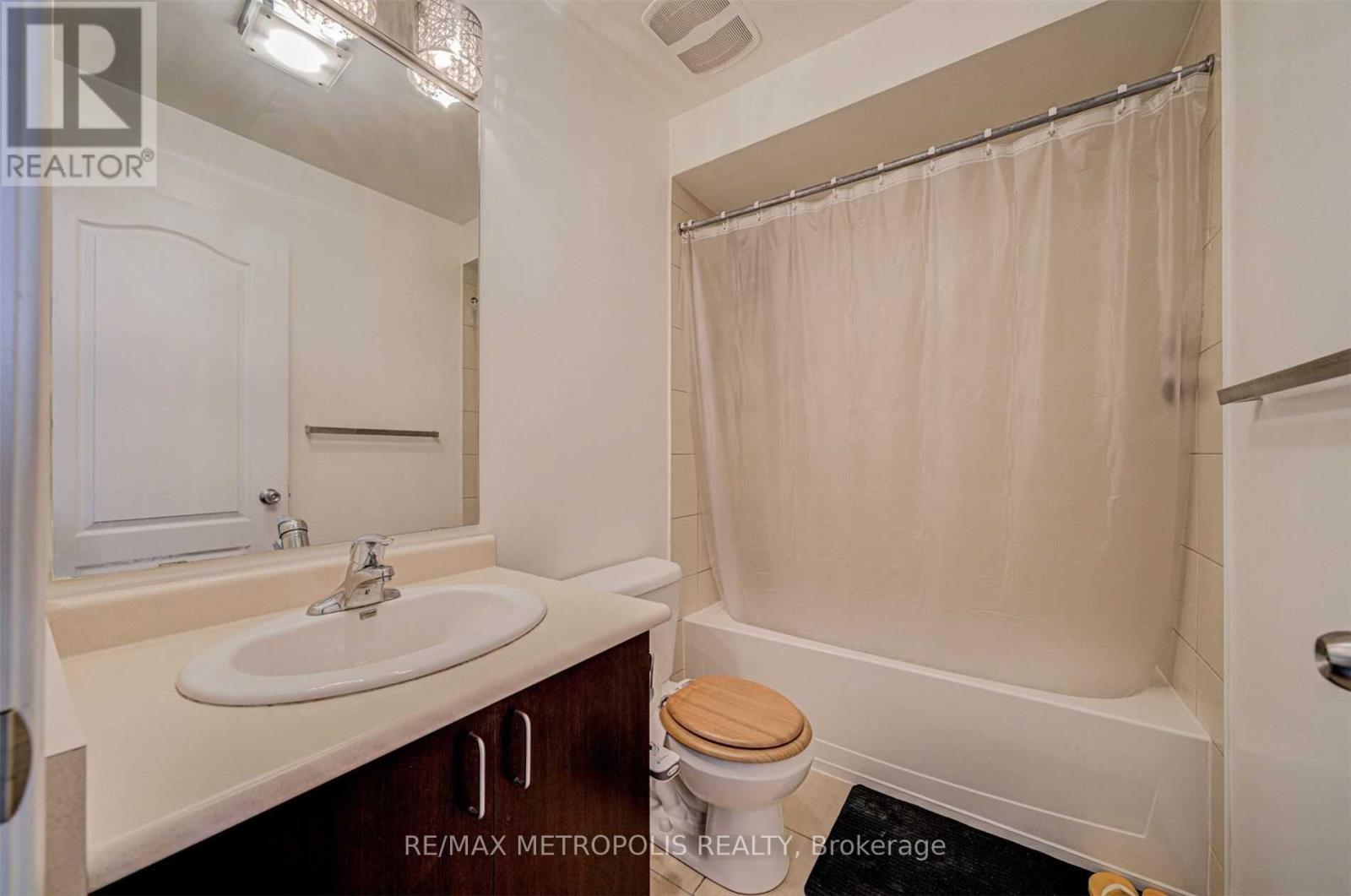183 - 128 Cedar Lake Crescent, Brampton, Ontario  L6Y 0W3 - Photo 18 - W12454077