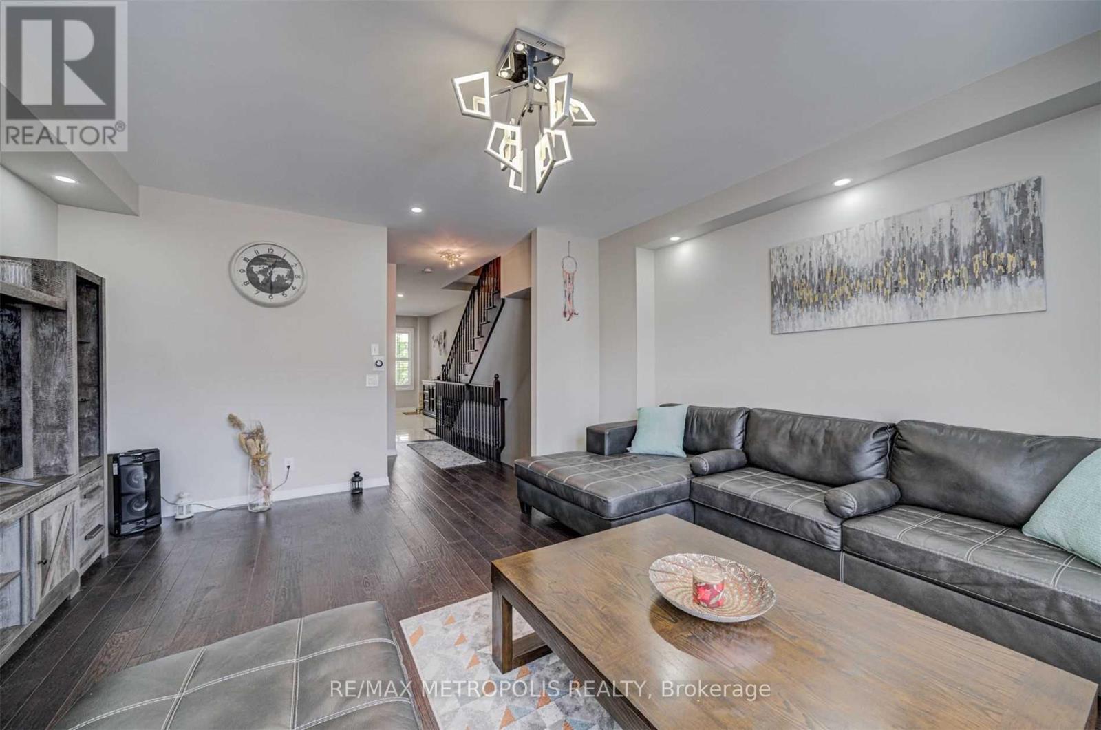 183 - 128 Cedar Lake Crescent, Brampton, Ontario  L6Y 0W3 - Photo 4 - W12454077