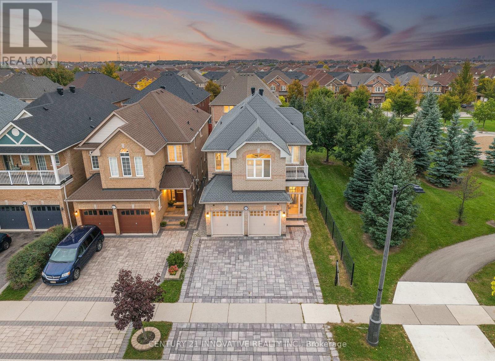 <div class="slider-price">$1,599,000</div><p>3265 Cabano Crescent, Mississauga, Ontario</p>