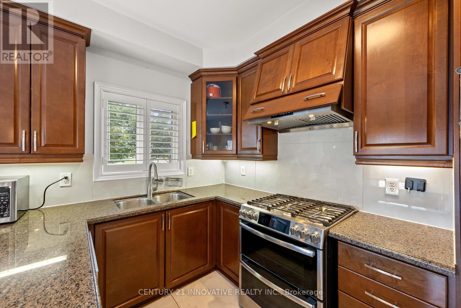 3265 Cabano Crescent, Mississauga, Ontario  L5M 0B9 - Photo 13 - W12454101