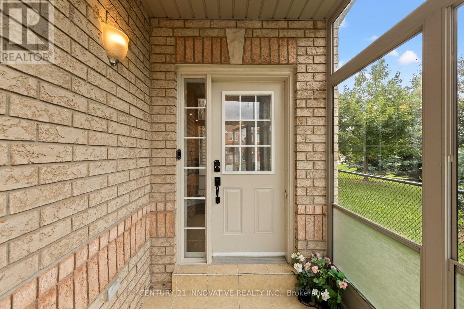 3265 Cabano Crescent, Mississauga, Ontario  L5M 0B9 - Photo 4 - W12454101