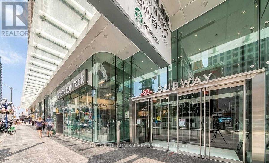 1012 - 1 Bloor Street E, Toronto, Ontario  M4W 1A3 - Photo 34 - C12454078