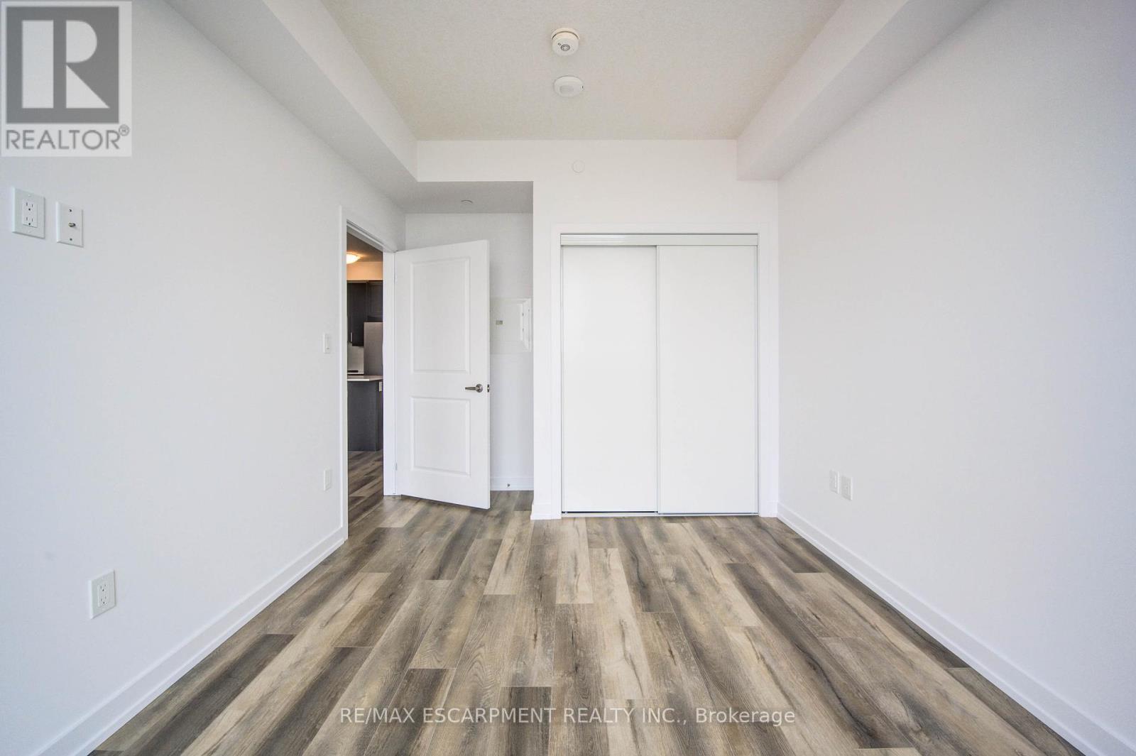 435 - 10 Mallard Trail E, Hamilton, Ontario  L0R 2H1 - Photo 18 - X12427557