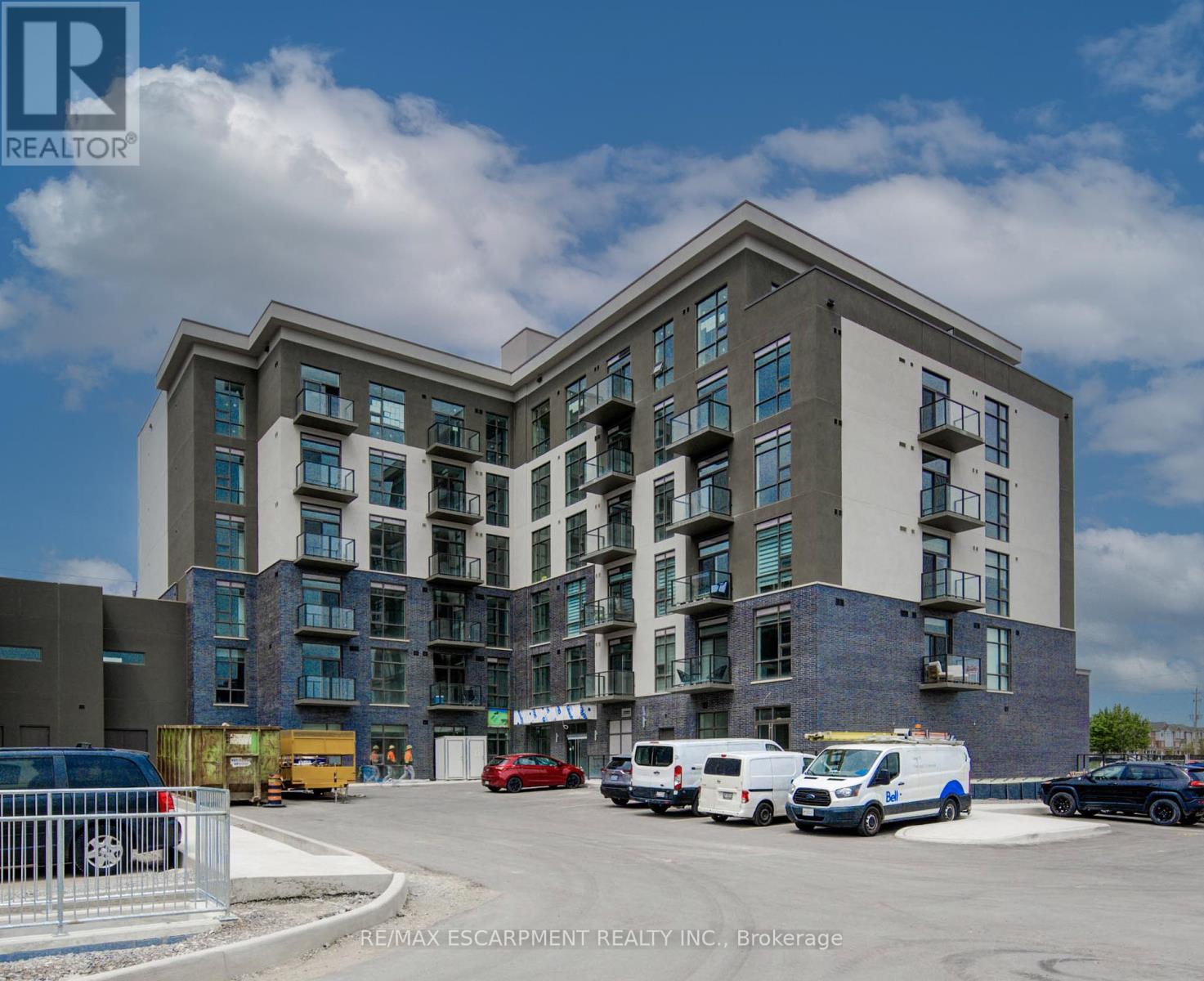 435 - 10 Mallard Trail E, Hamilton, Ontario  L0R 2H1 - Photo 2 - X12427557