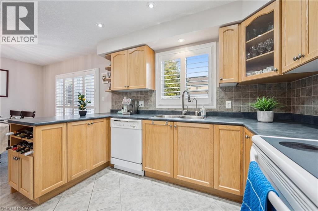 354 Dearborn Boulevard, Waterloo, Ontario  N2J 4Y9 - Photo 17 - 40777031