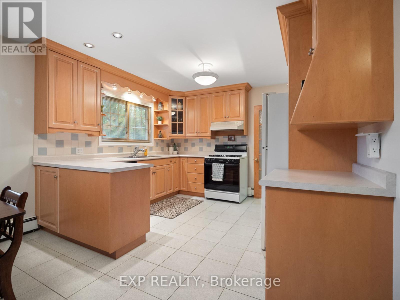 6570 Sherwood Road, Niagara Falls, Ontario  L2E 5M4 - Photo 11 - X12454109