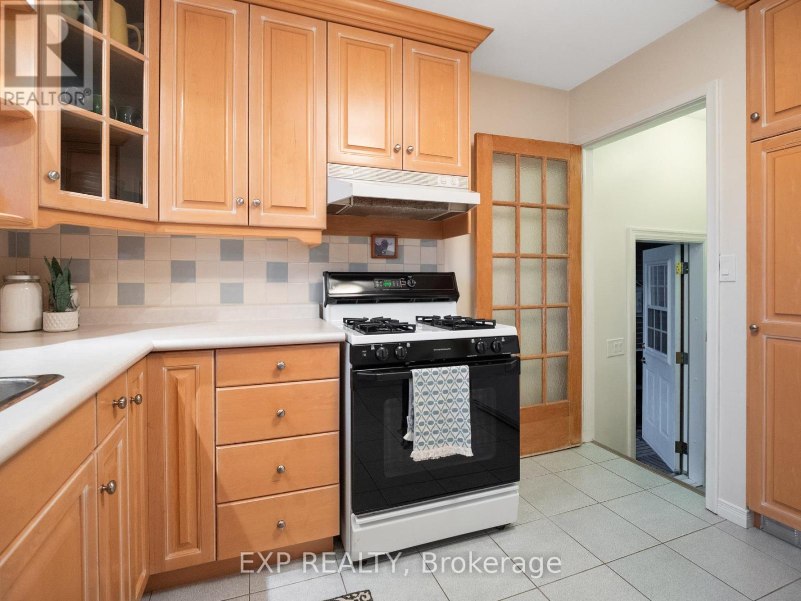 6570 Sherwood Road, Niagara Falls, Ontario  L2E 5M4 - Photo 13 - X12454109