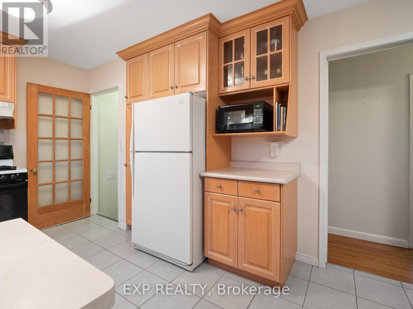 6570 Sherwood Road, Niagara Falls, Ontario  L2E 5M4 - Photo 14 - X12454109