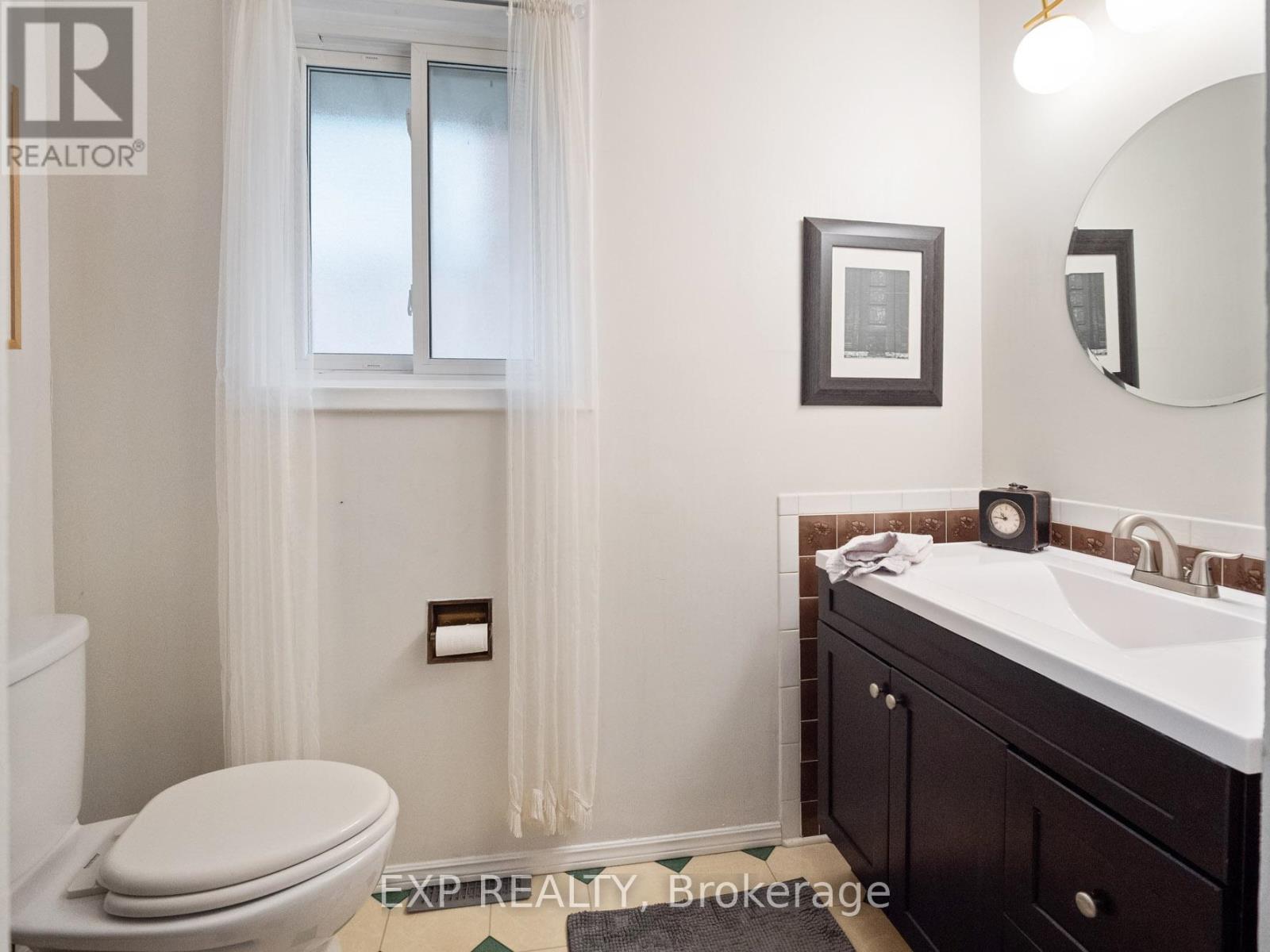 6570 Sherwood Road, Niagara Falls, Ontario  L2E 5M4 - Photo 18 - X12454109