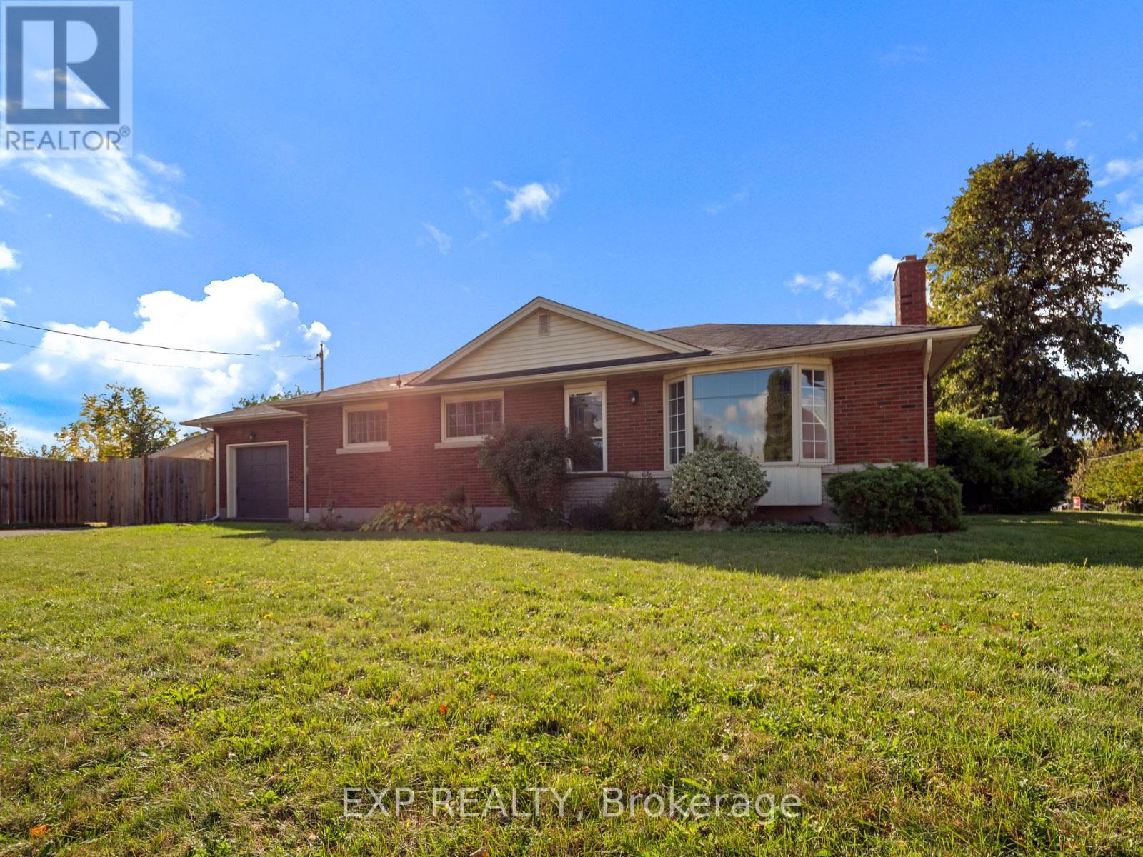 6570 Sherwood Road, Niagara Falls, Ontario  L2E 5M4 - Photo 3 - X12454109
