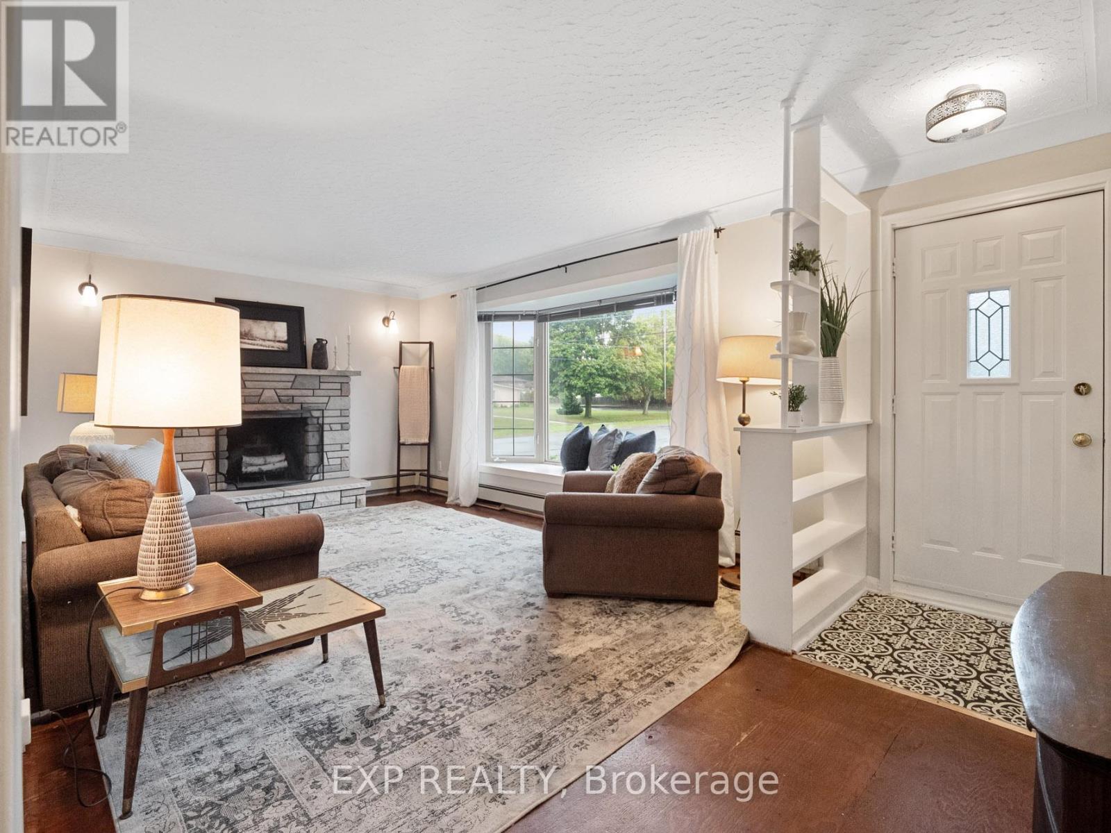 6570 Sherwood Road, Niagara Falls, Ontario  L2E 5M4 - Photo 5 - X12454109