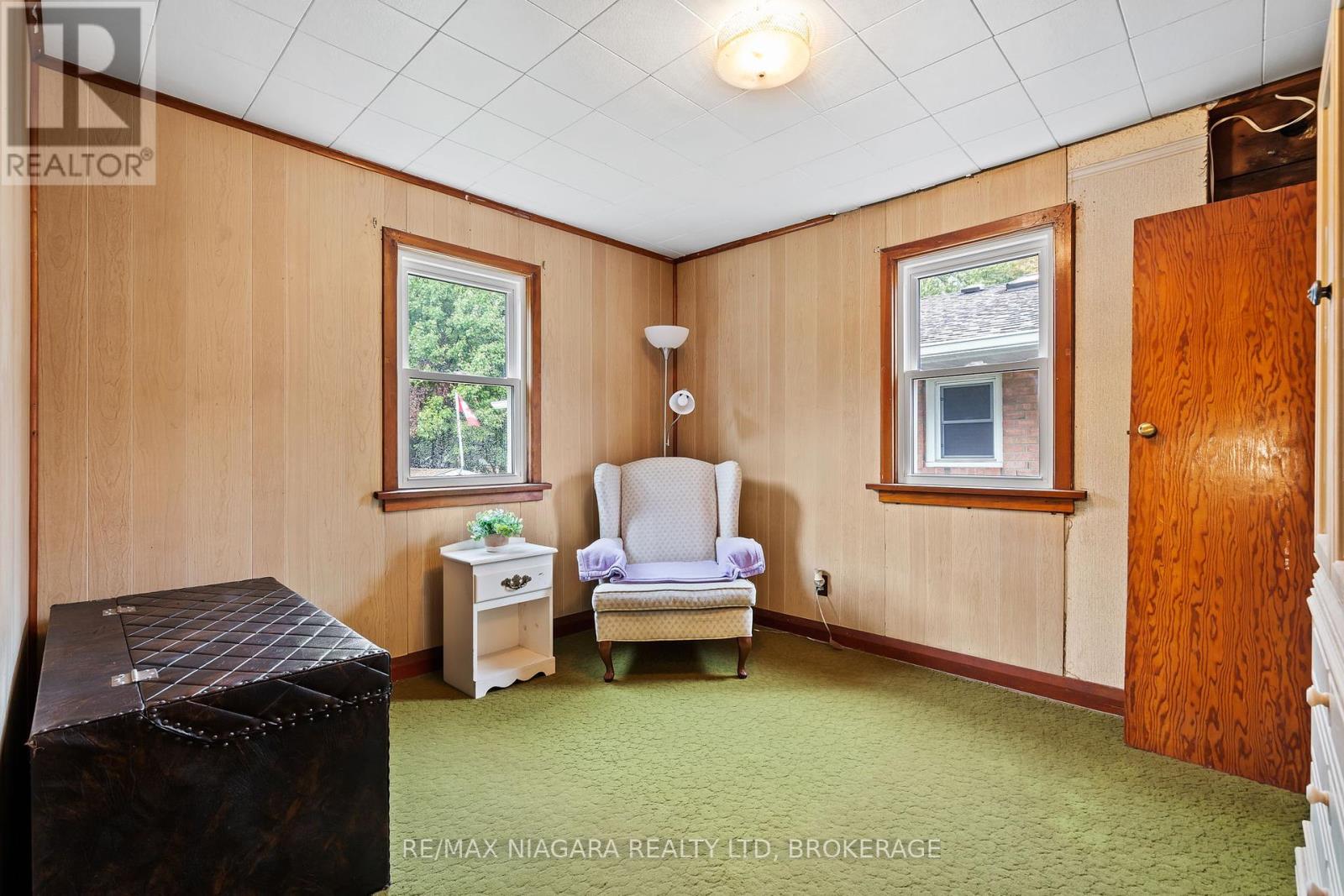 4985 Kingston Avenue, Niagara Falls, Ontario  L2E 5B3 - Photo 13 - X12454141