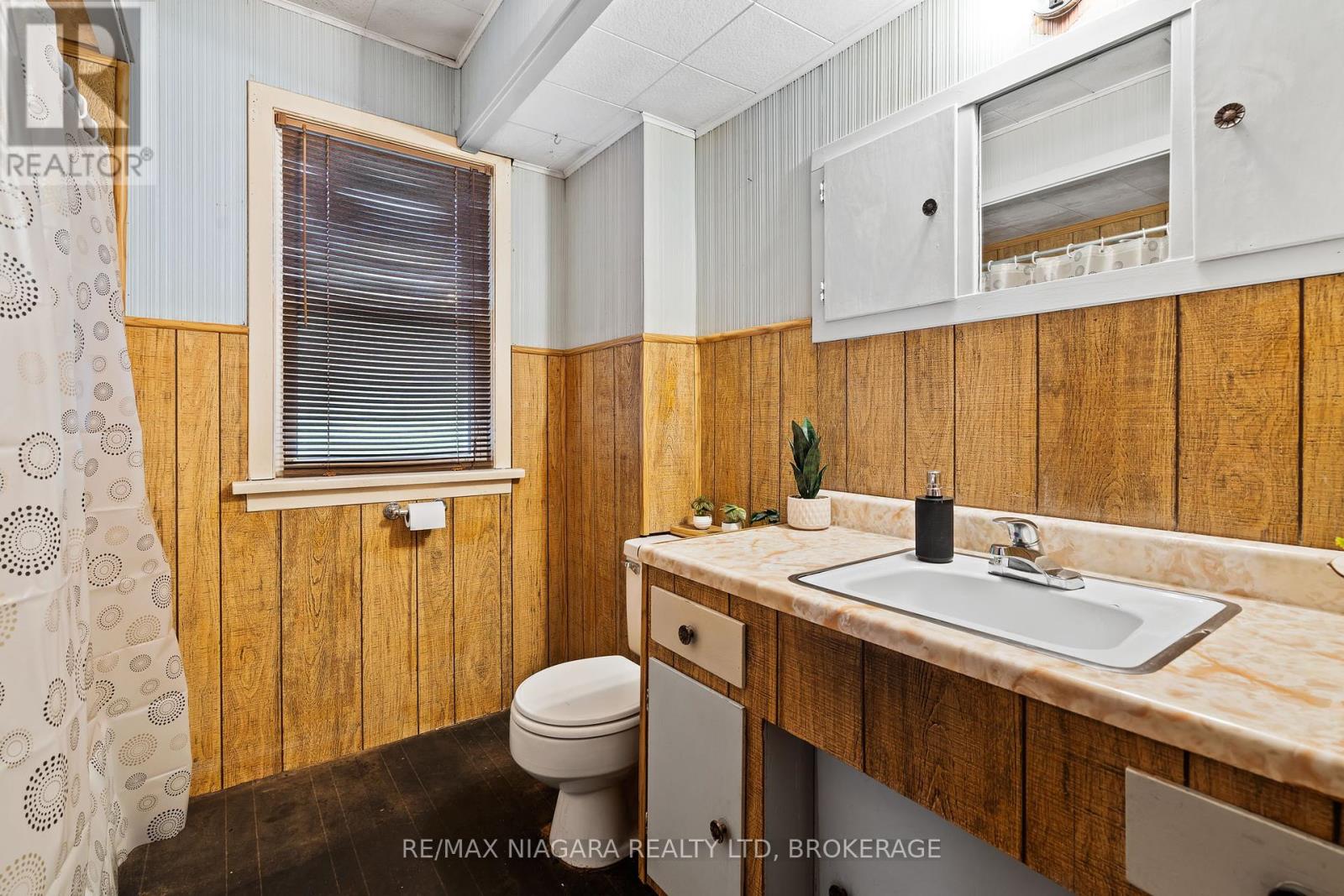 4985 Kingston Avenue, Niagara Falls, Ontario  L2E 5B3 - Photo 15 - X12454141