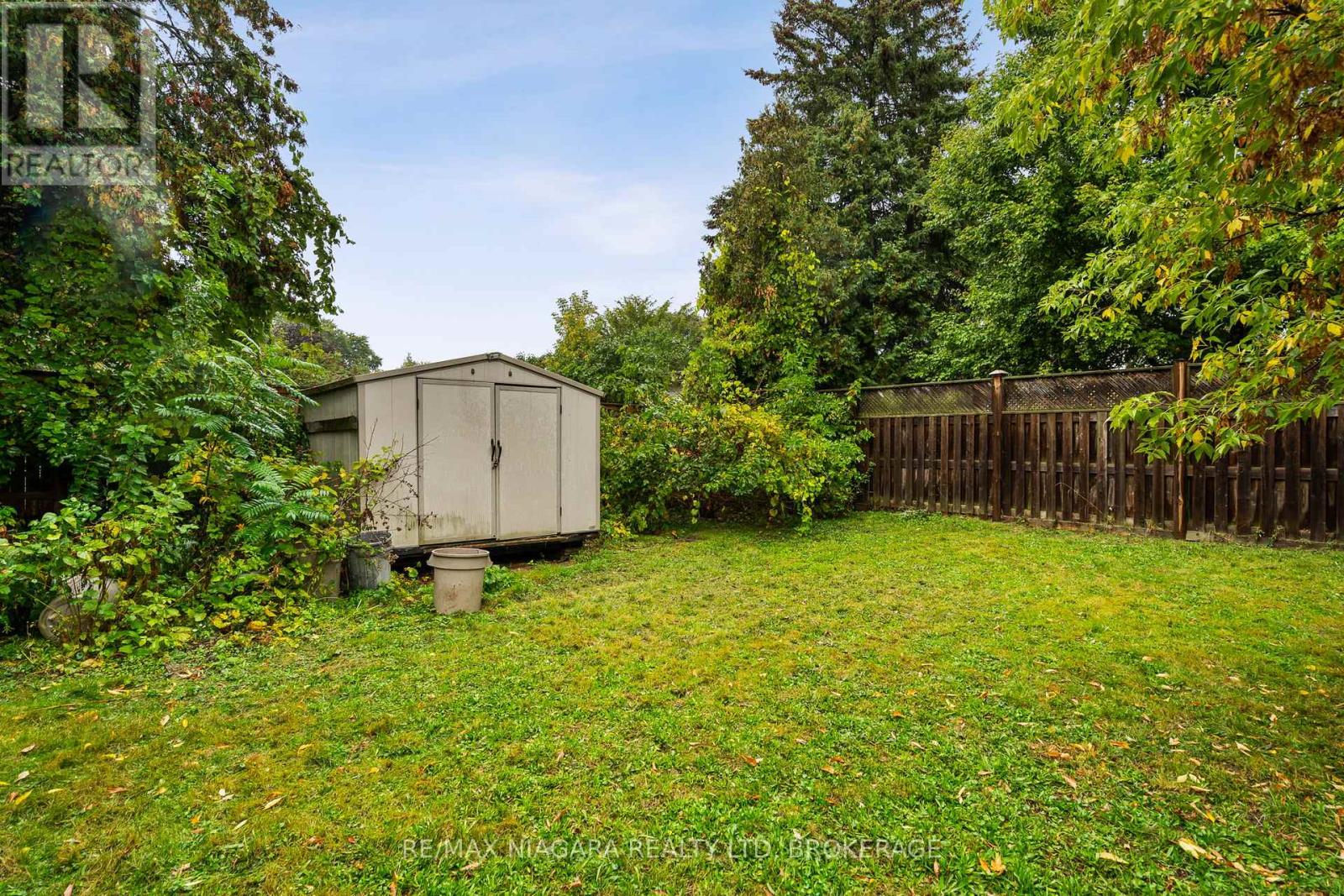 4985 Kingston Avenue, Niagara Falls, Ontario  L2E 5B3 - Photo 5 - X12454141