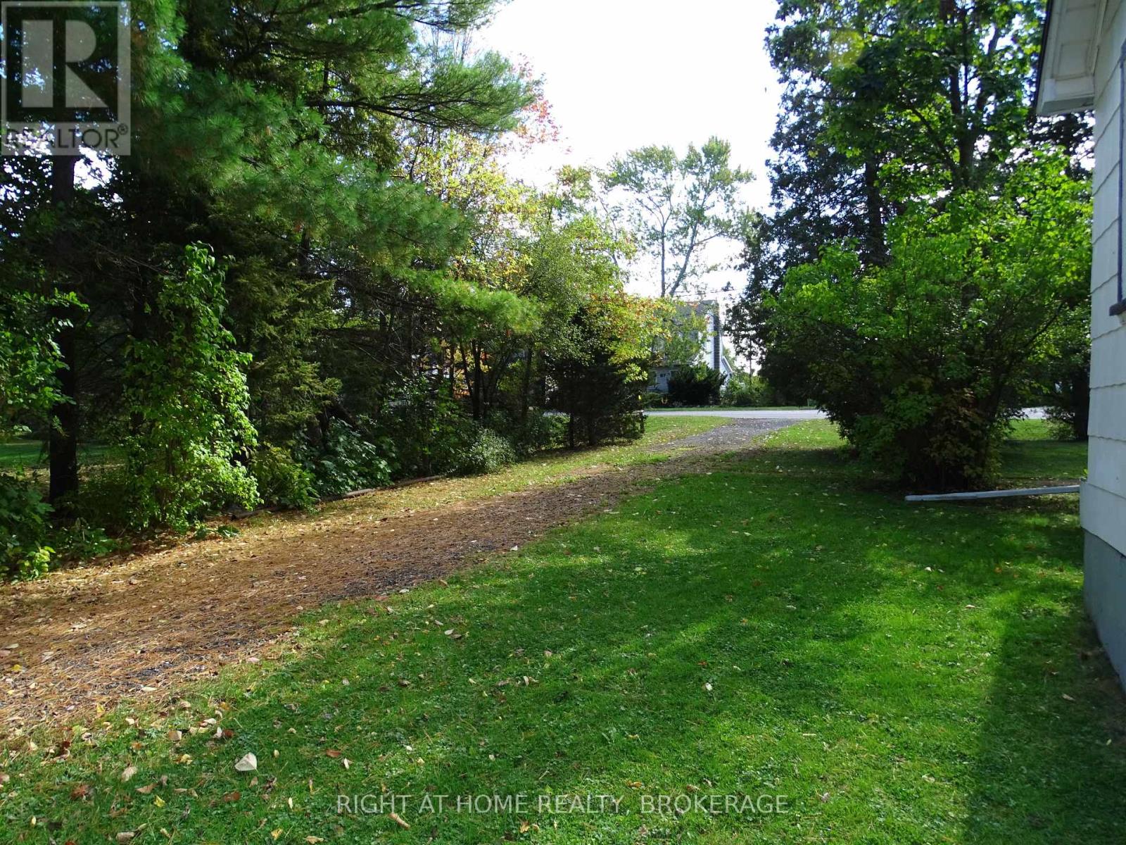 72 Bridge Street W, Thorold, Ontario  L0S 1K0 - Photo 13 - X12454177