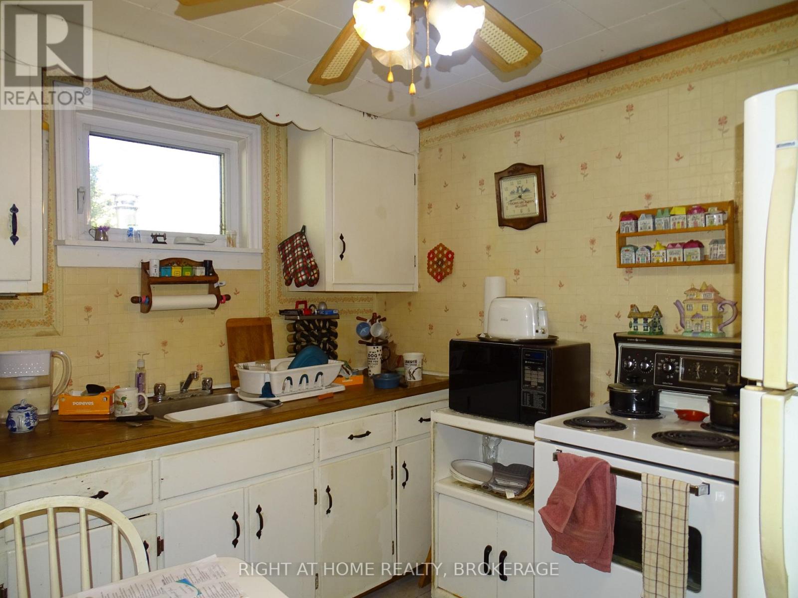 72 Bridge Street W, Thorold, Ontario  L0S 1K0 - Photo 17 - X12454177