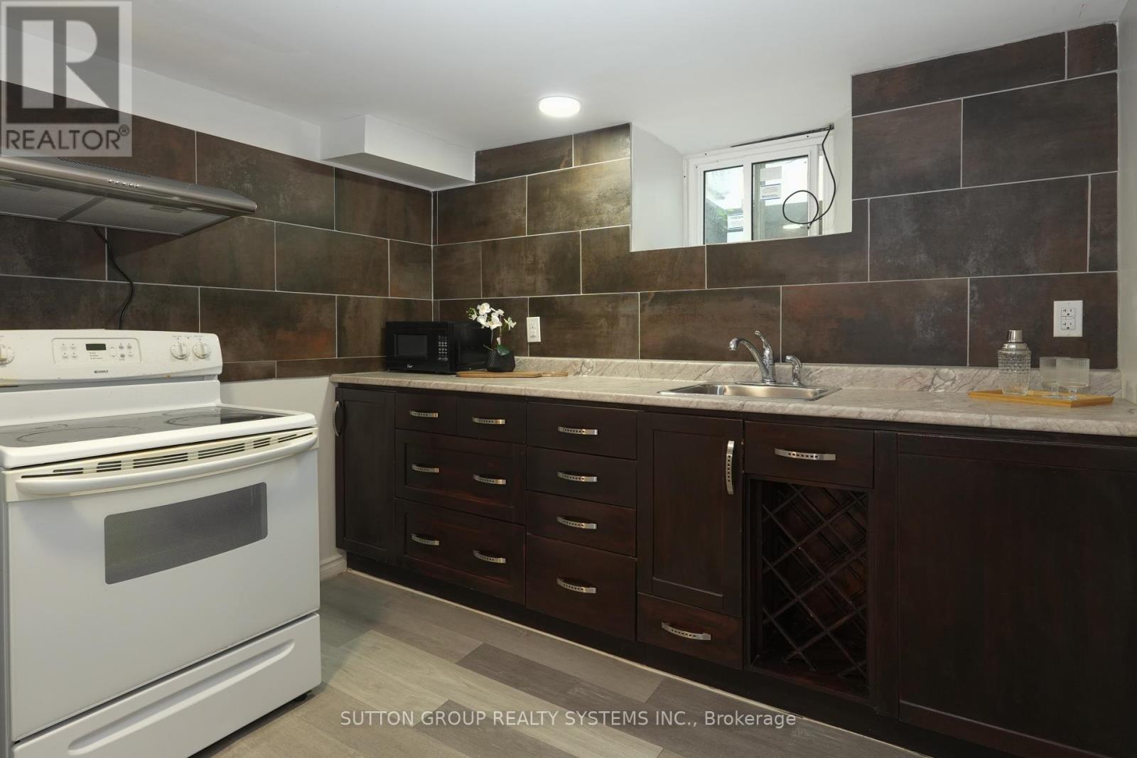 39 Norfolk Avenue, Cambridge, Ontario  N1R 3T7 - Photo 22 - X12453958