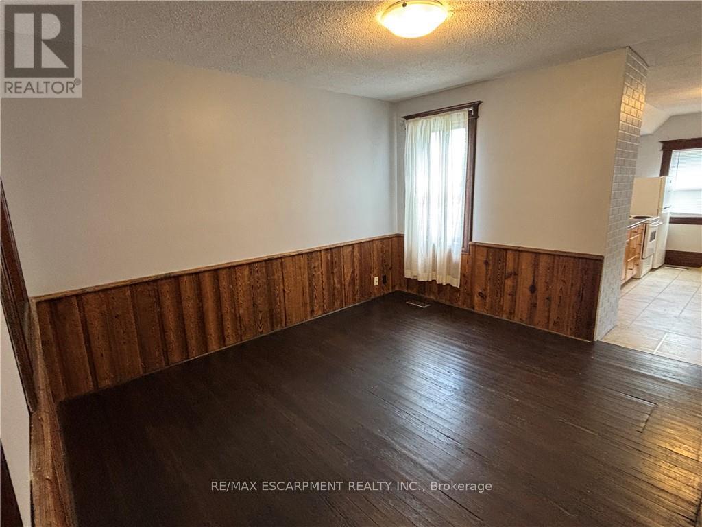 463 East Main Street, Welland, Ontario  L3B 3X7 - Photo 11 - X12453972