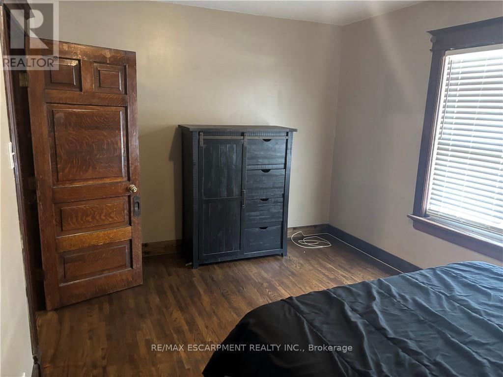 463 East Main Street, Welland, Ontario  L3B 3X7 - Photo 17 - X12453972