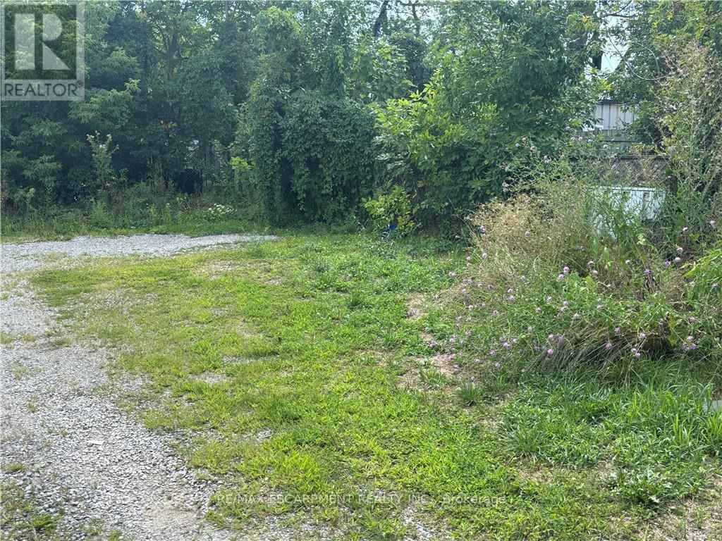 463 East Main Street, Welland, Ontario  L3B 3X7 - Photo 23 - X12453972