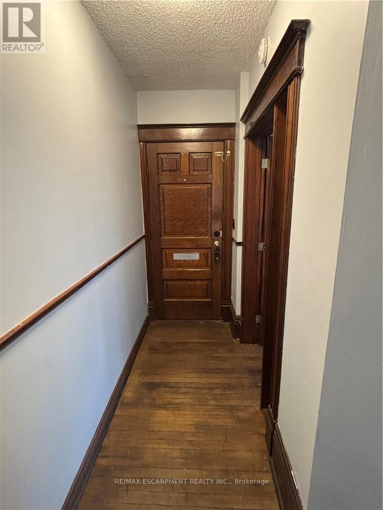 463 East Main Street, Welland, Ontario  L3B 3X7 - Photo 6 - X12453972