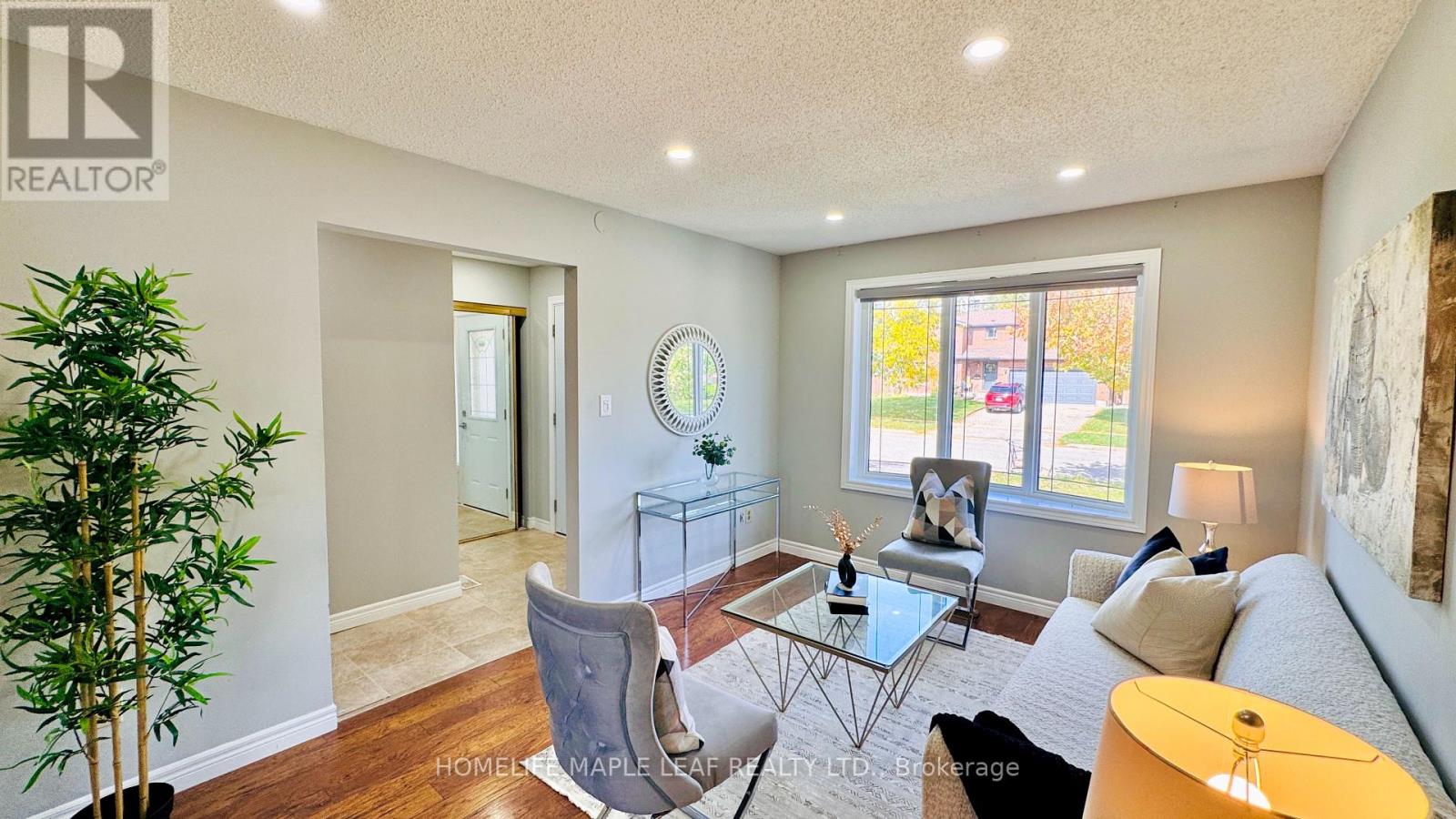 42 Newbury Drive, Kitchener, Ontario  N2N 2X6 - Photo 11 - X12453973