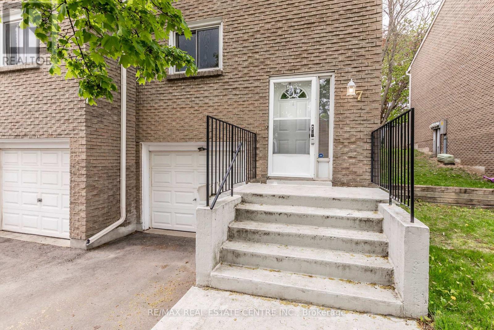 7 - 121 MORGAN AVENUE, Kitchener, Ontario